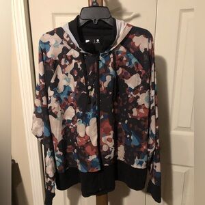 Xersion Multicolor Patterned Jacket